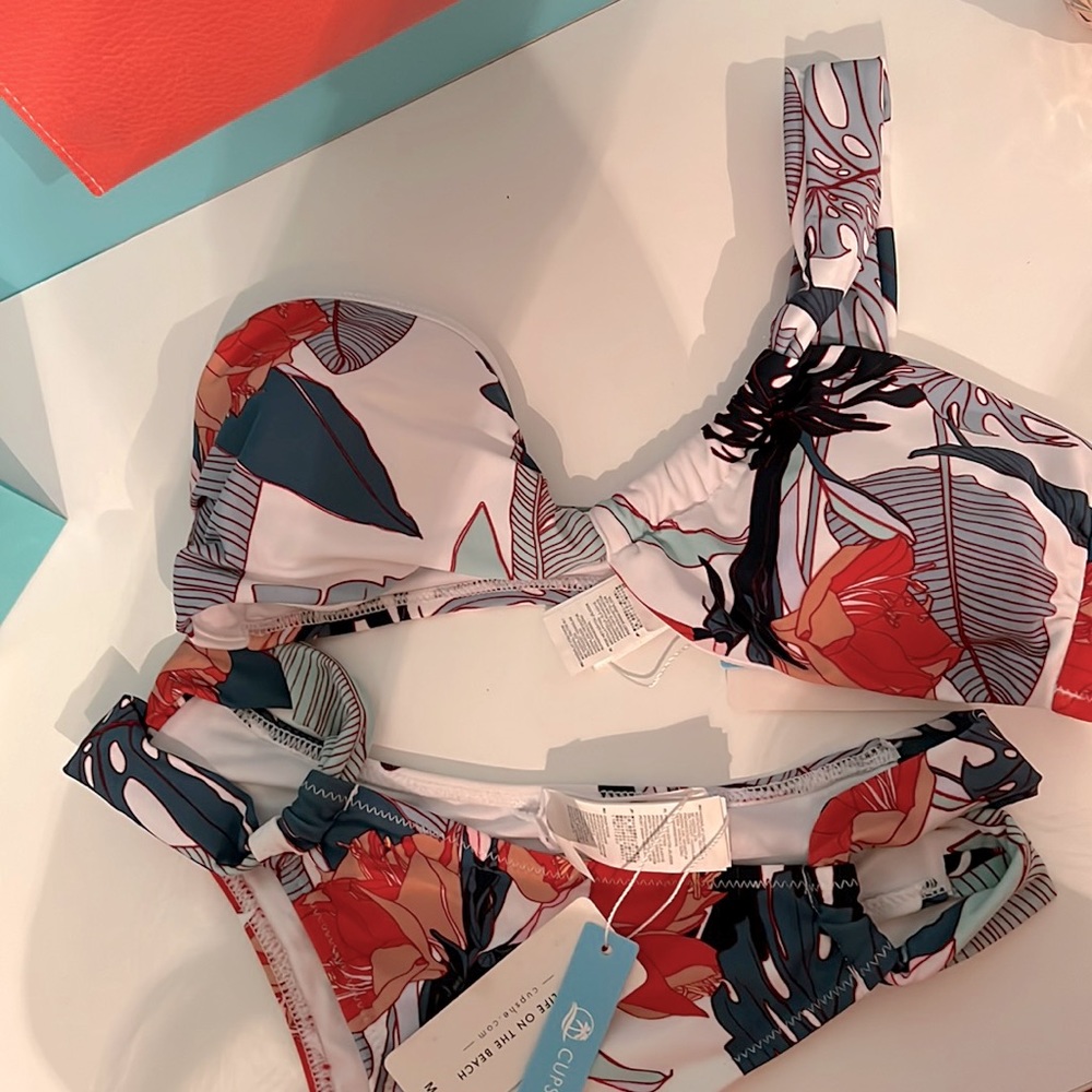 Never Worn Cupshe Bikini!!